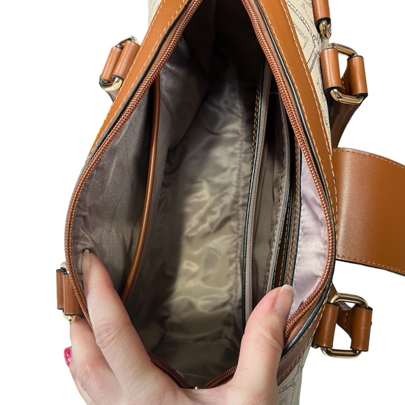 Dasein NWOT's - Womens Two-Tone Monogram Barrel Shoulder/Crossbody Purse - Picture 8 of 16